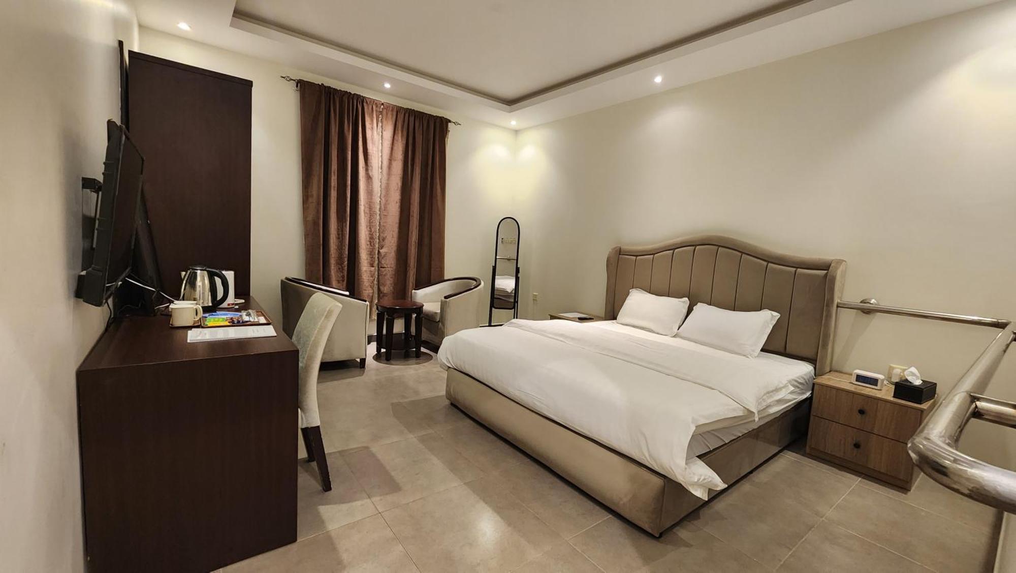 الشقق الفندقية حائلفي  Taramuntan المظهر الخارجي الصورة A bedroom
